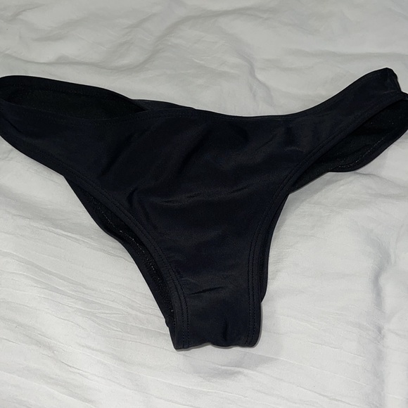 Bikini bundle - Picture 6 of 11